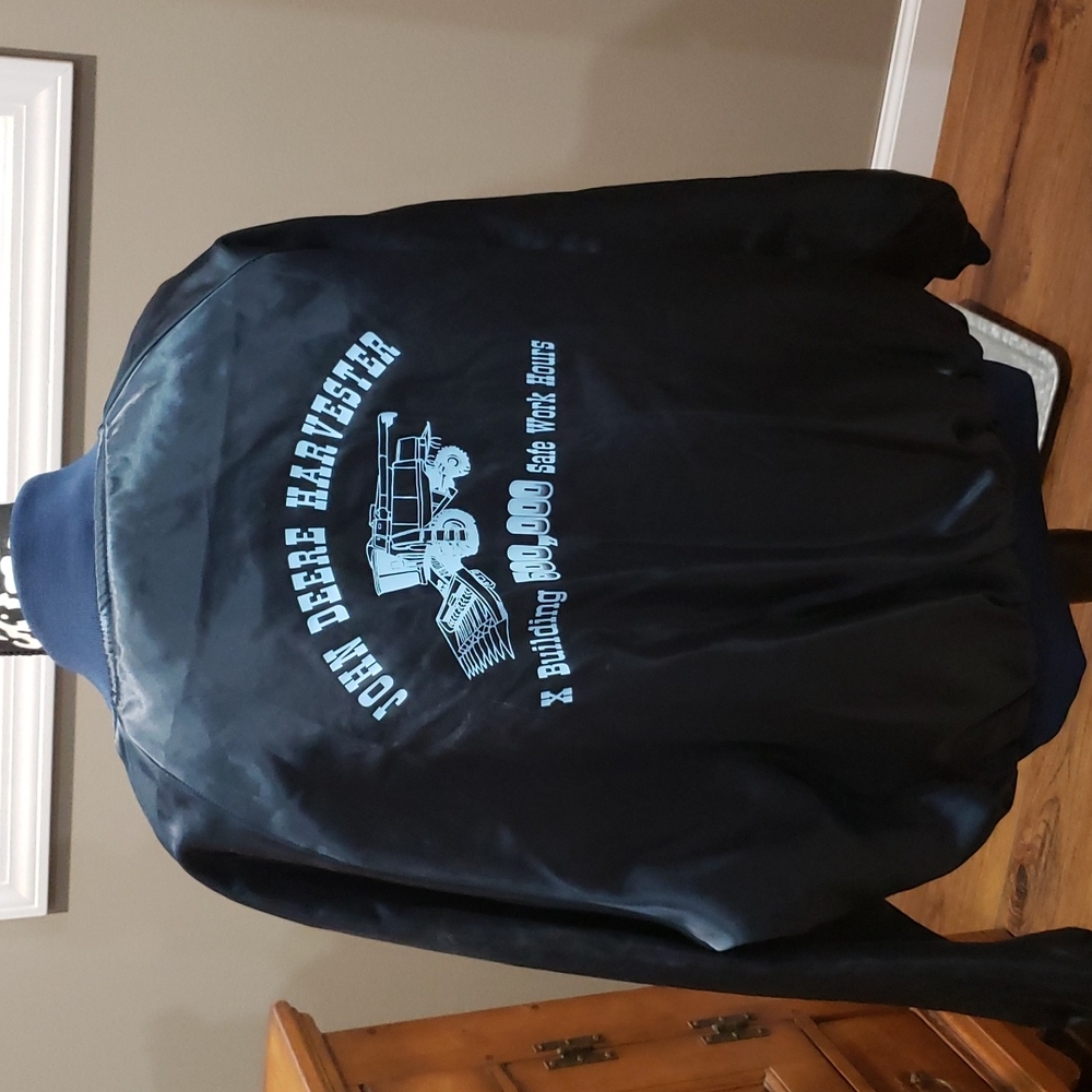 💚💛HOST PICK!💚💛John Deere Harvester vintage Grandpacore coat.